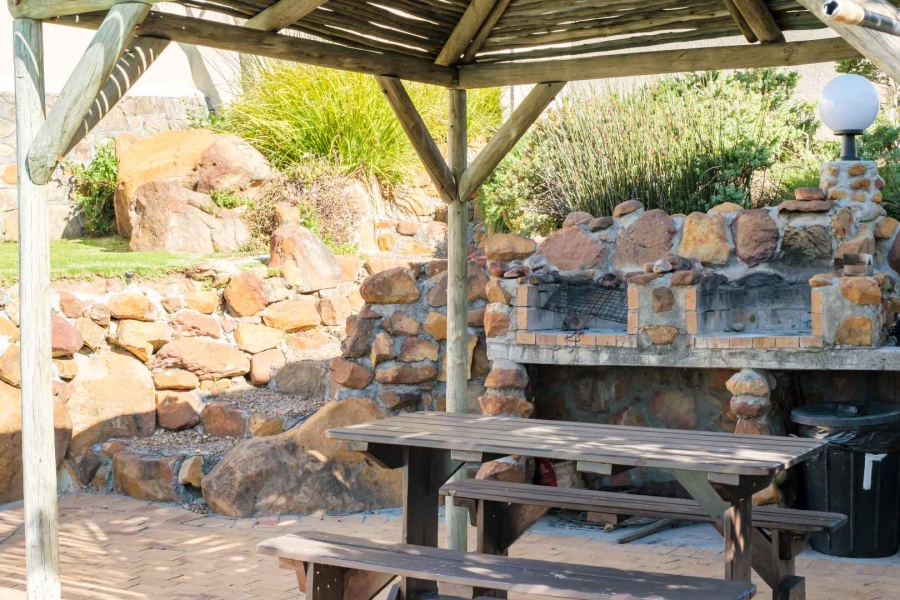 2 Bedroom Property for Sale in Camps Bay Western Cape